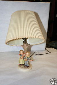HAPPY DAYS Table Lamp   (Hummel 235, 7 3/4" tall)