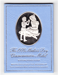 The 1976 Mother's Day Commemorative Proof Medal    (Franklin Mint)
