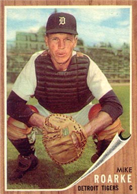 1962 Topps Baseball Card #87 Mike Roarke