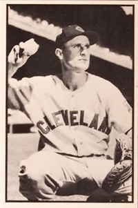 1953 Bowman Black and White Baseball Card  #13  Joe Tipton