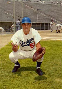 1959 Morrell Meats Dodgers Baseball  Card   Norm Larker (photo Joe Pignatano)