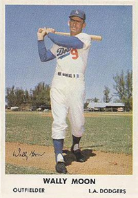 1961 Bell Brand Dodgers Baseball Card  #9  Wally Moon
