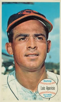 1964 Topps Giants Baseball Card  #39  Luis Aparicio  (Hall of Fame)
