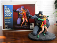 THE DARK KNIGHT STRIKES AGAIN!  Limited Edition Cold Cast Porcelain Statue    (DC, 1996) 