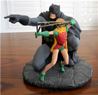 THE DARK KNIGHT STRIKES AGAIN!  Limited Edition Cold Cast Porcelain Statue    (DC, 1996) 