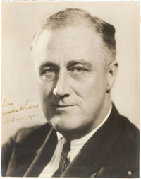 FRANKLIN D. ROOSEVELT Signed Christmas Photo (1932)