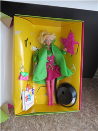 1992 Madison Avenue FAO Schwartz      (Barbie 1539)