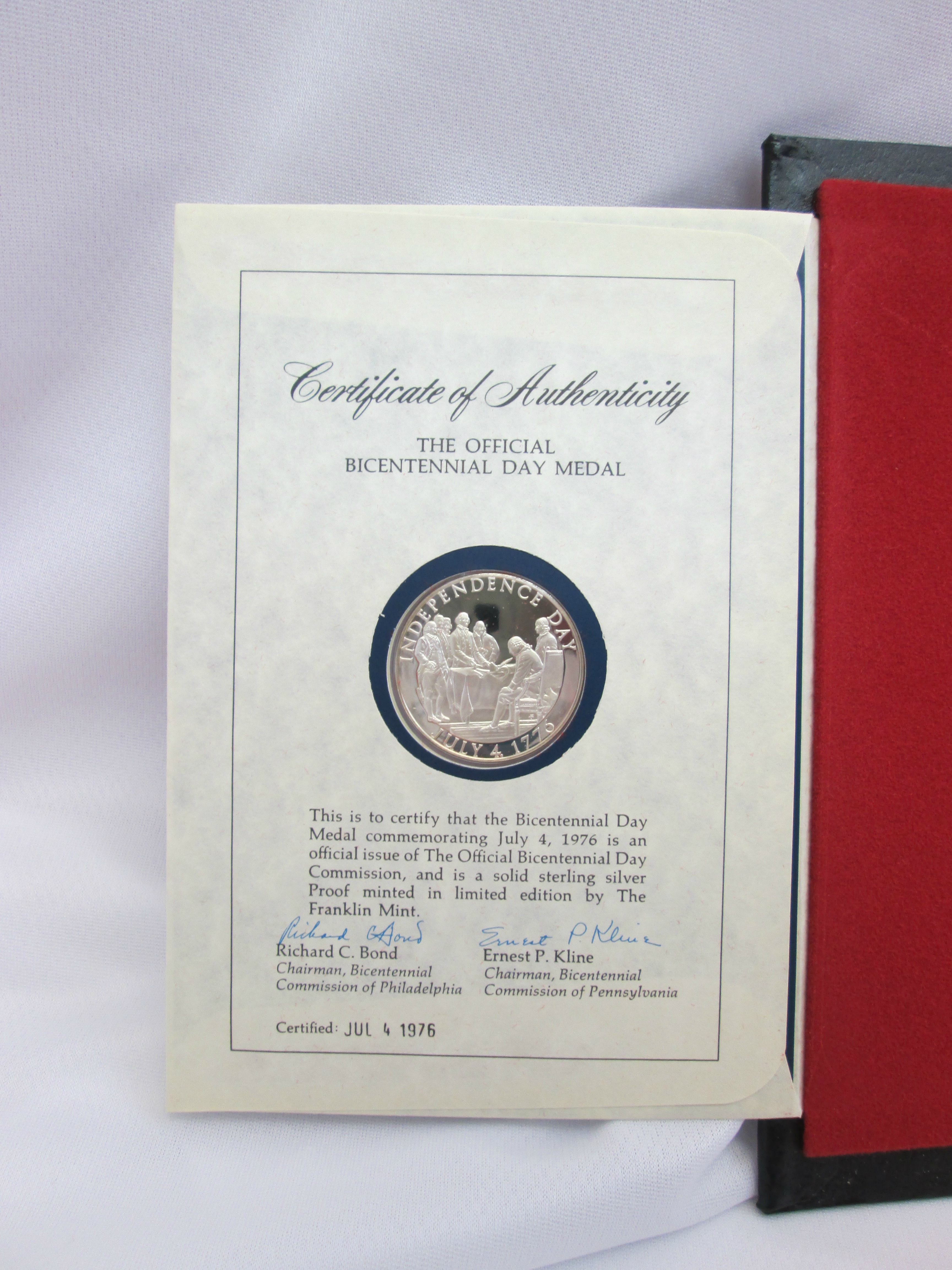 1976 The Official Bicentennial Day Commemorative Sterling Silver Medal 