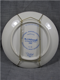 1987 FEEDING TIME 17th Annual 7-1/2 inch Plate  (Hummel 283, TMK 6)