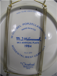 1984 LITTLE HELPER 14th Annual 7-1/2 inch Plate  (Hummel 277, TMK 6)