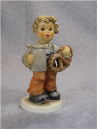 BARVARIAN BIER GARTEN Hummelscape 1016D 1999 + Pretzel Boy Figurine 2093 TMK 8