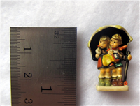STORMY WEATHER 15/16" Miniature Figurine (Goebel, Olszewski 251-P, 1988)