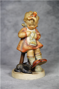 MOTHER'S HELPER 5 inch Figurine  (Hummel 133, TMK 3)