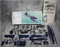Vintage DOUGLAS SBD DAUNTLESS DIVE BOMBER 1/48 Plastic Model Kit (Monogram PA54-150, 1967)72-247)