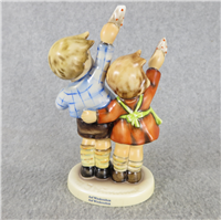 AUF WIEDERSEHEN 5-1/4 inch Figurine (Hummel 153/0, TMK 7)