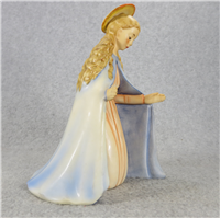 VIRGIN MARY 6-1/2 inch Nativity Figurine  (Hummel 214/A, TMK 5)