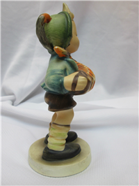 ACCORDION BOY 5 1/2" Figurine   (Hummel 185, TMK 2)