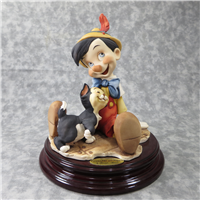Disney Showcase PINOCCHIO AND FIGARO 8 inch Figurine   (Giuseppe Armani, 0464C, 1995)