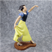 SNOW WHITE The Fairest One of All 8-1/2 inch Disney Figurine (WDCC, 11K-41063-0, 1994-2002)