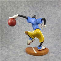 GOOFY Dribbling Down Court 8-1/2 inch Disney Figurine (WDCC, 11K-41404-0, 1998-2000)