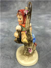 Vintage APPLE TREE GIRL 4" Figurine (Hummel 141 3/0, TMK 3)