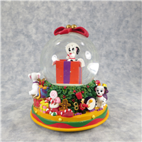 101 DALMATIANS 6-1/4 inch Christmas Puppies Musical Snow Globe (Disney Direct, #21357)
