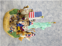 LET FREEDOM RING Statue of Liberty/Mice Figurine (Charming Tails, Enesco, 89/359, 2008)