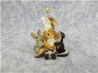 FRIENDS ARE THERE WHEN YOU NEED SUPPORT 3-1/2 inch Squashville Friends and Star Figurine (Charming Tails, Fitz & Floyd, 89/346, 2007)