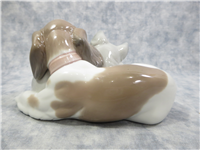 BOSOM BUDDIES 3-1/2 inch Porcelain Figurine  (Lladro, #6599, 1998)