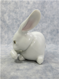 PREENING BUNNY 4 inch Porcelain Figurine  (Lladro, #5906, 1991)