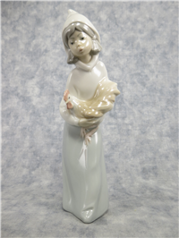 SHEPHERDESS WITH ROOSTER 7-3/4 inch Glossy Porcelain Figurine  (Lladro, #4677)