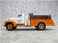 International Harvester 1957 U.S. Coast Guard Yard R-190 Fire Truck Die Cast 1:34 Metal Replica (First Gear, 2001)