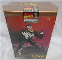 MARVEL COMICS VENOM Snap Together Model Kit  (Toy Biz 48654, 1996)